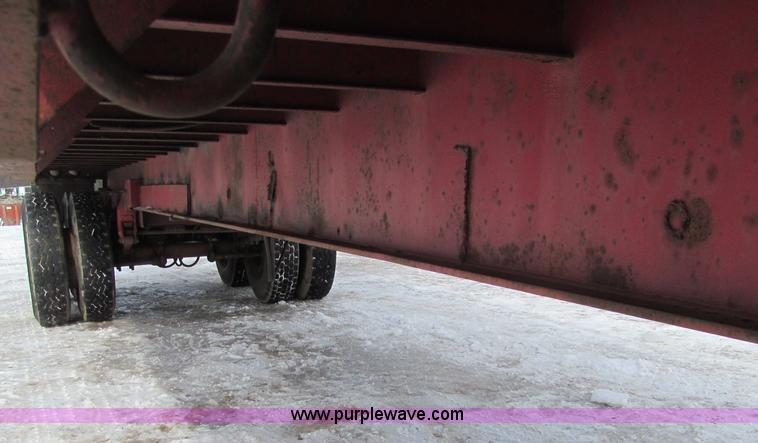 image for item G2574 1988 Delmag D16-32 diesel pile driver and trailer