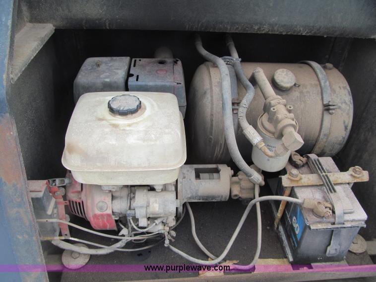 image for item G2575 1996 Etnyre triple axle lowboy trailer