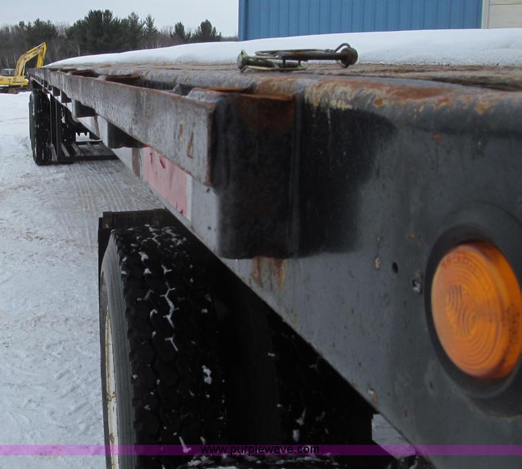 image for item G2576 1993 Utility flatbed trailer