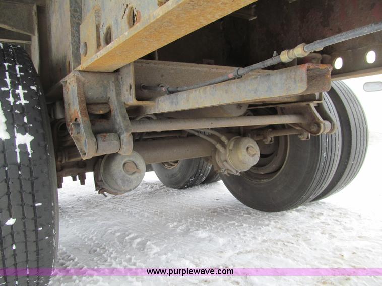 image for item G2576 1993 Utility flatbed trailer