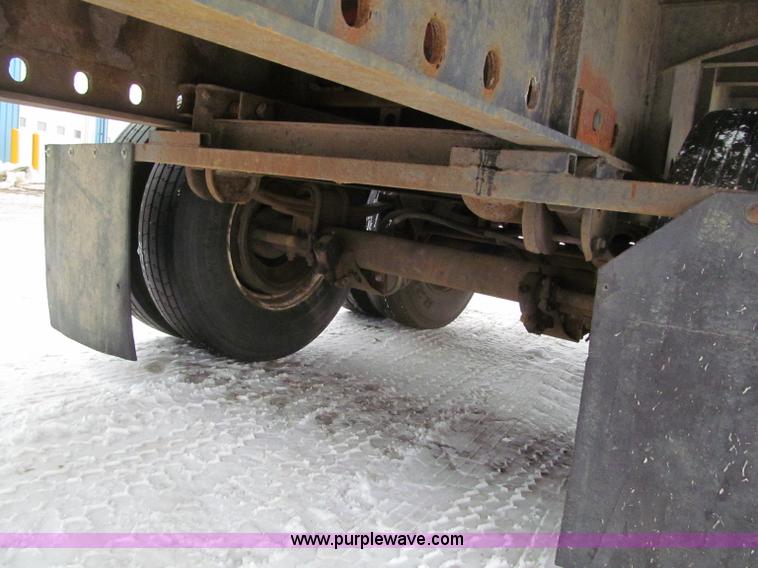 image for item G2576 1993 Utility flatbed trailer