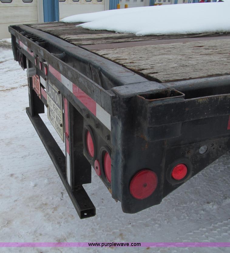 image for item G2576 1993 Utility flatbed trailer