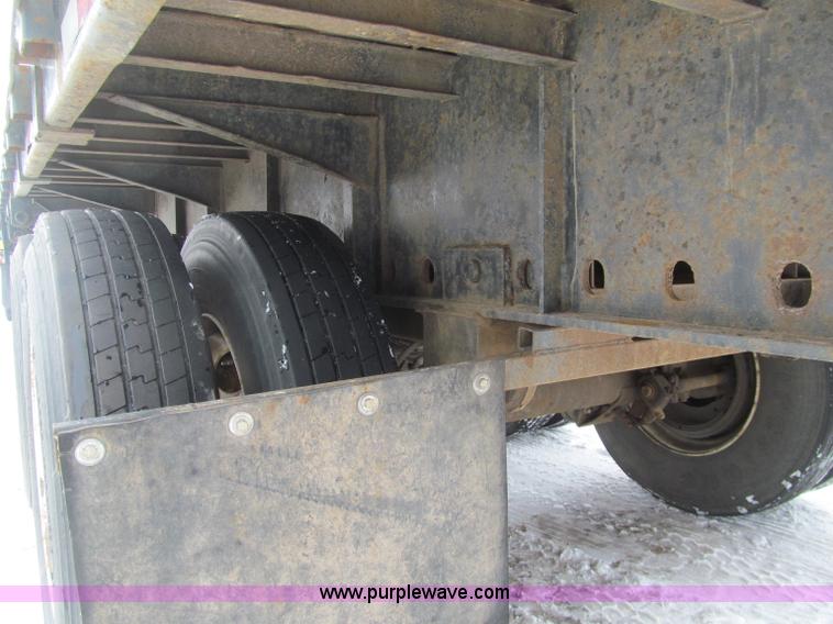 image for item G2576 1993 Utility flatbed trailer