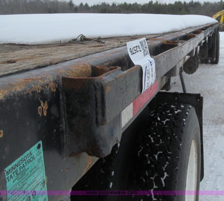 image for item G2576 1993 Utility flatbed trailer