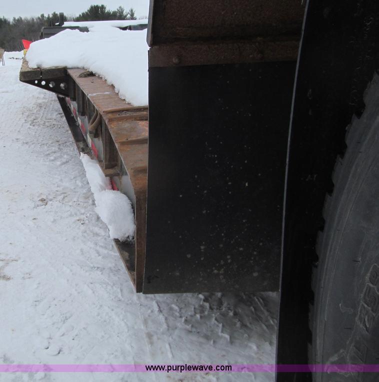 image for item G2577 2001 X-L 80HDG tandem axle lowboy trailer