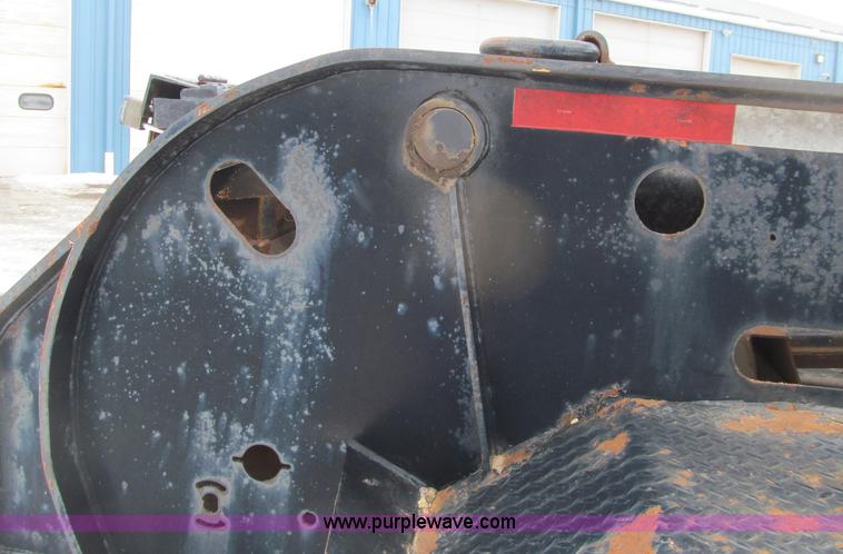 image for item G2577 2001 X-L 80HDG tandem axle lowboy trailer