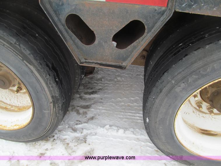 image for item G2577 2001 X-L 80HDG tandem axle lowboy trailer