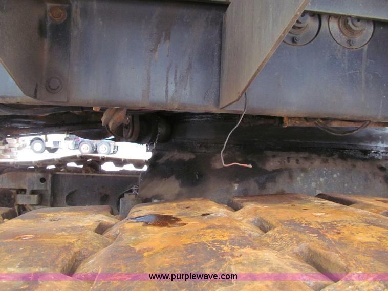 image for item G2578 1981 American 5299A crawler crane