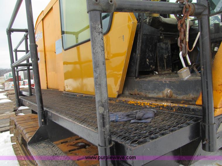 image for item G2578 1981 American 5299A crawler crane