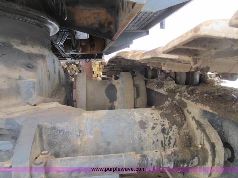 image for item G2578 1981 American 5299A crawler crane