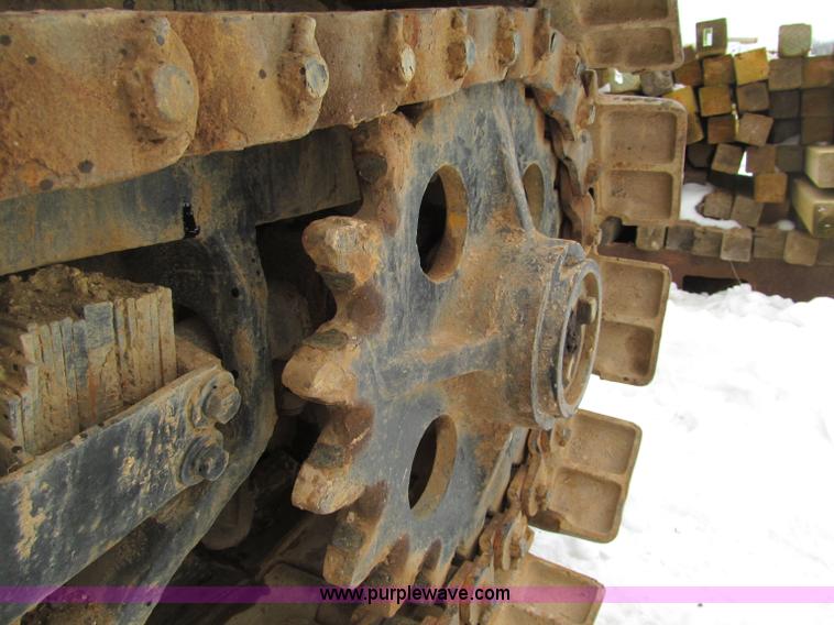 image for item G2578 1981 American 5299A crawler crane