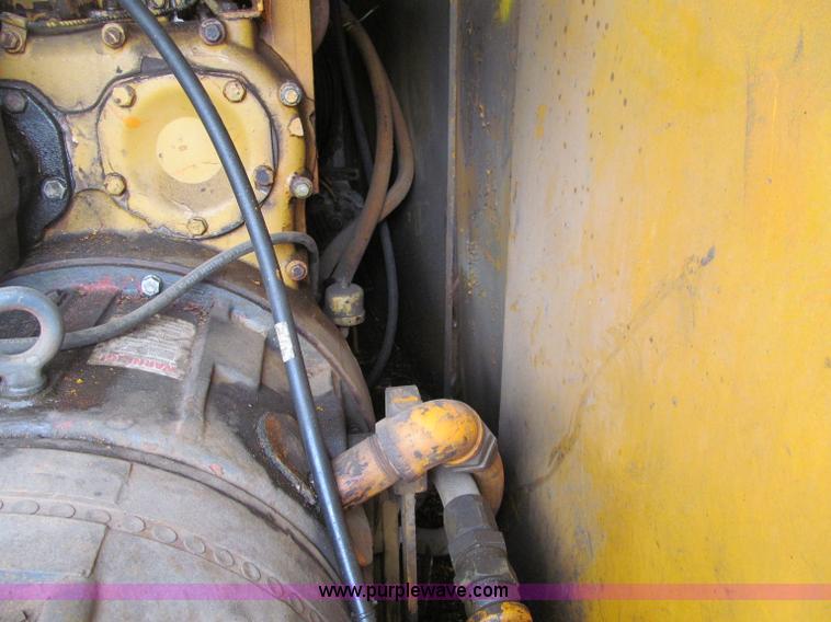 image for item G2578 1981 American 5299A crawler crane