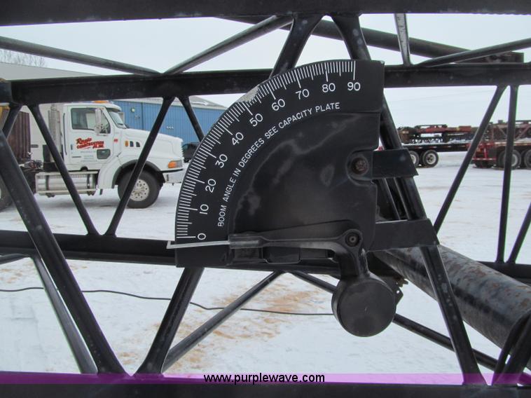 image for item G2578 1981 American 5299A crawler crane