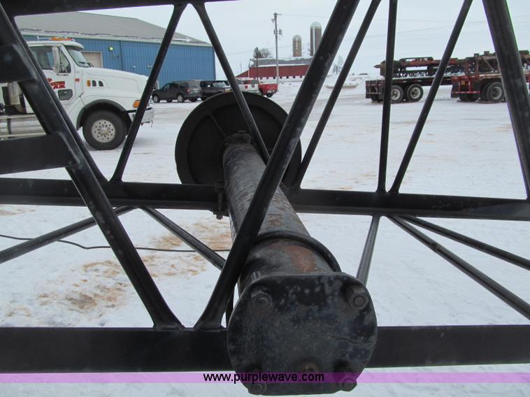 image for item G2578 1981 American 5299A crawler crane