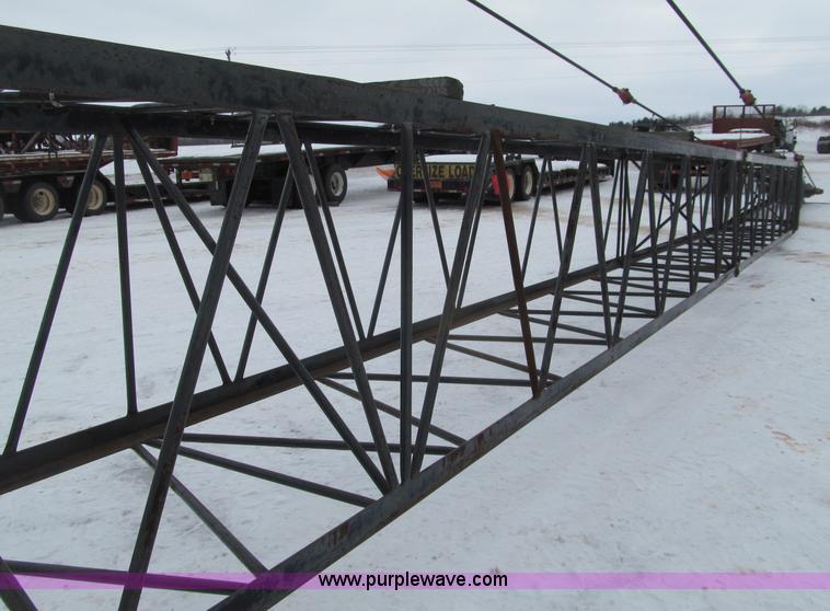 image for item G2578 1981 American 5299A crawler crane