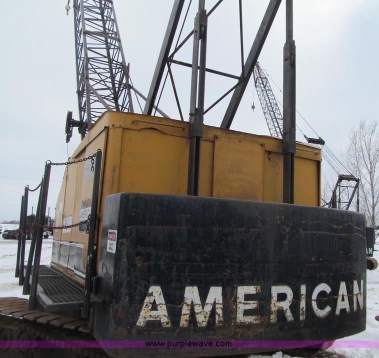 image for item G2579 1966 American 5299 crawler crane