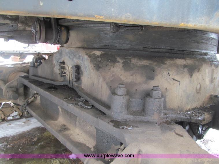 image for item G2579 1966 American 5299 crawler crane