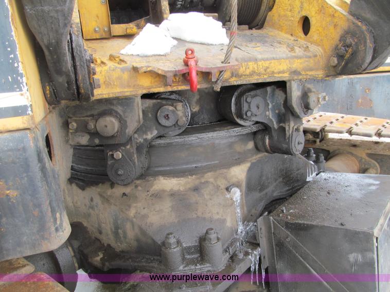 image for item G2579 1966 American 5299 crawler crane