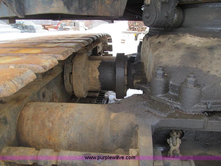 image for item G2579 1966 American 5299 crawler crane