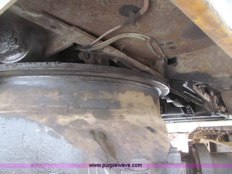 image for item G2579 1966 American 5299 crawler crane