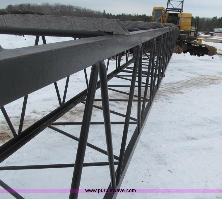 image for item G2579 1966 American 5299 crawler crane