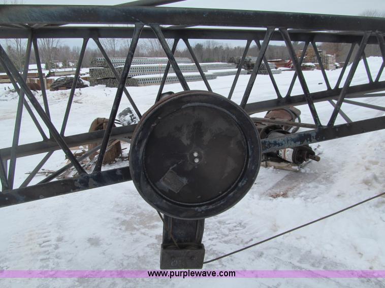 image for item G2579 1966 American 5299 crawler crane