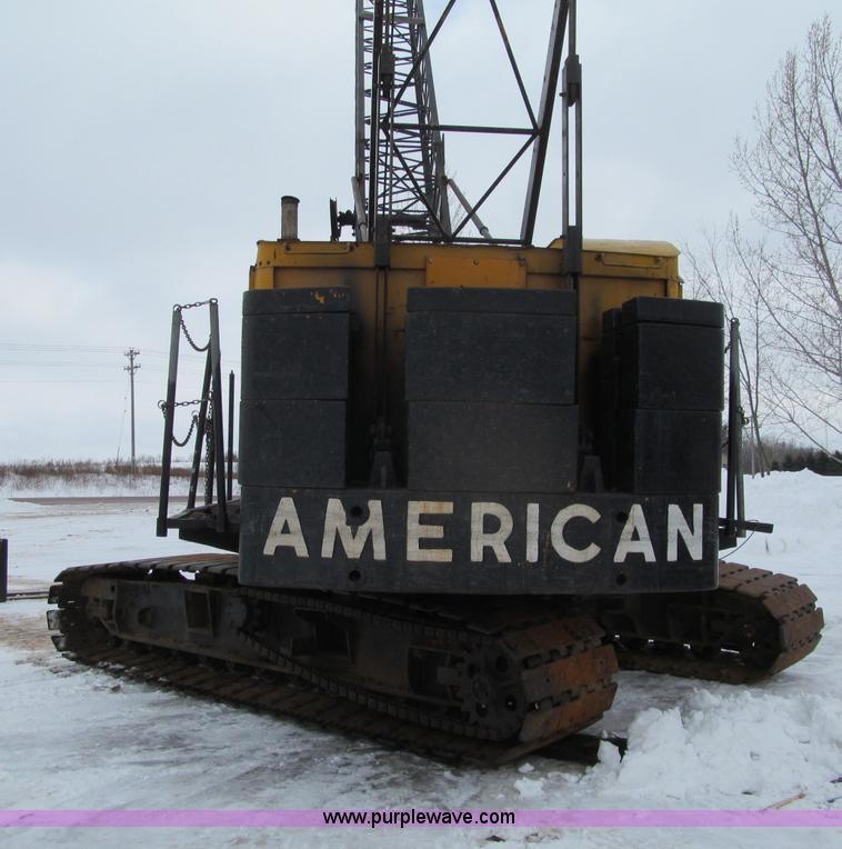 image for item G2580 1979 American 5299A crawler crane