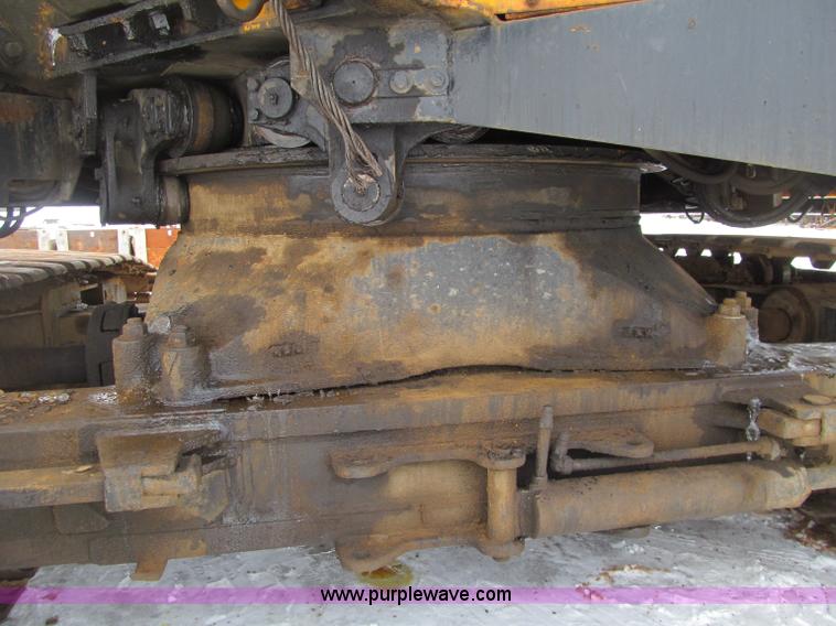 image for item G2580 1979 American 5299A crawler crane