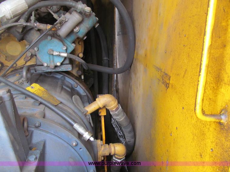 image for item G2580 1979 American 5299A crawler crane