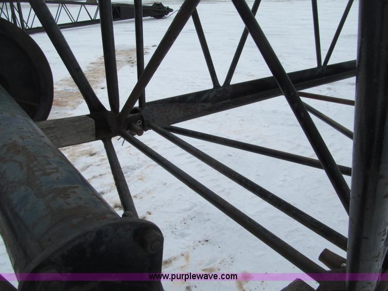 image for item G2580 1979 American 5299A crawler crane