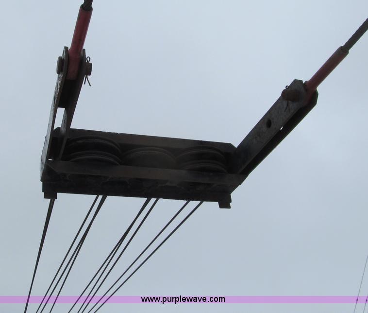 image for item G2580 1979 American 5299A crawler crane