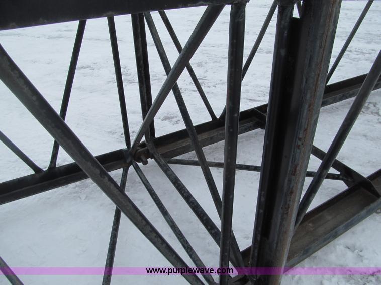 image for item G2580 1979 American 5299A crawler crane