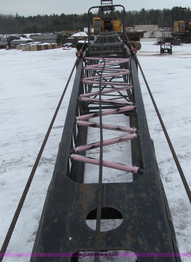 image for item G2580 1979 American 5299A crawler crane