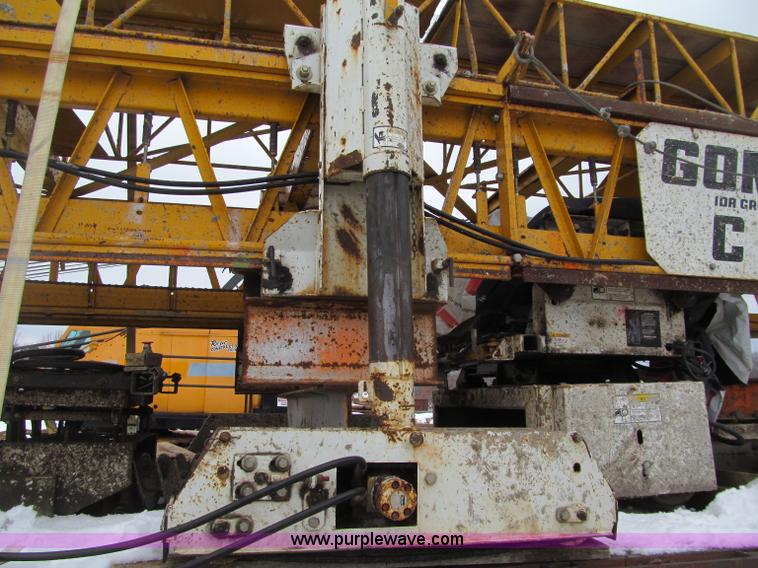 image for item G2582 Gomaco C450 bridge deck finisher and trailer