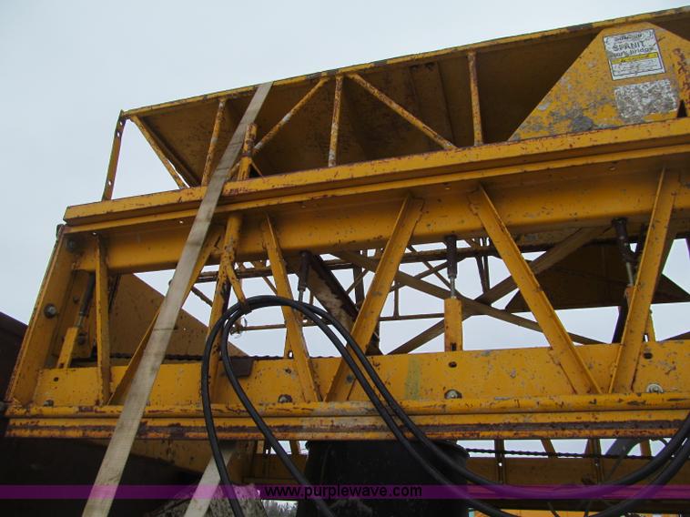 image for item G2582 Gomaco C450 bridge deck finisher and trailer