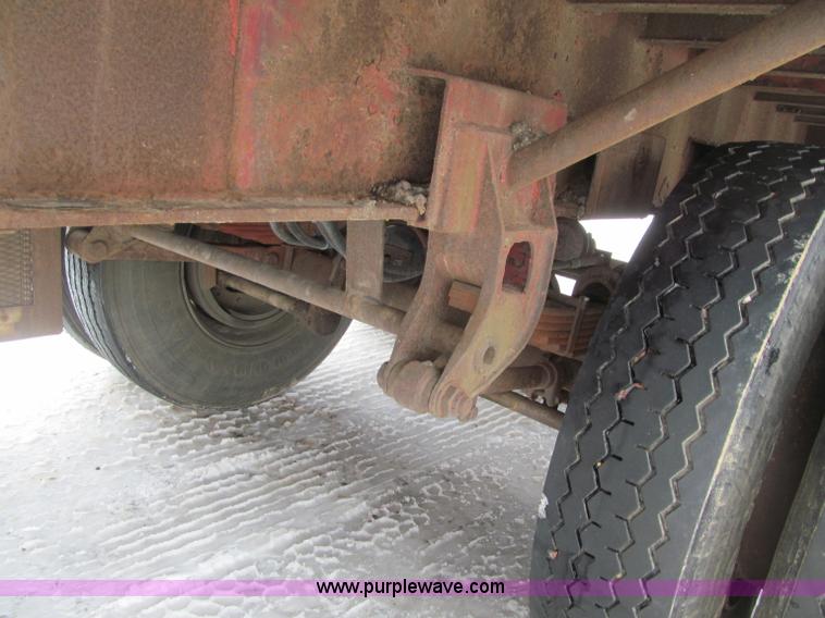 image for item G2582 Gomaco C450 bridge deck finisher and trailer