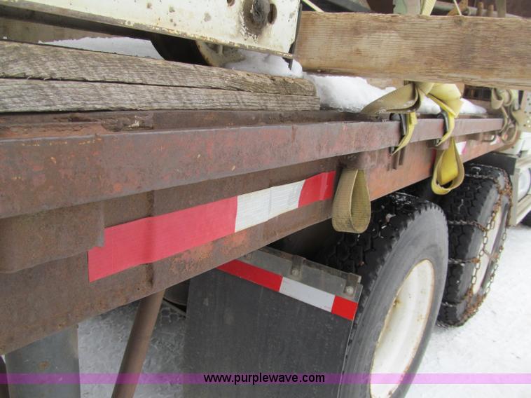 image for item G2582 Gomaco C450 bridge deck finisher and trailer