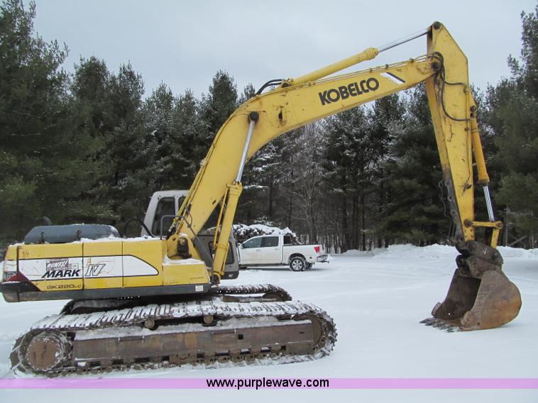 image for item G2596 1996 Kobelco SK220LC  Mark IV excavator