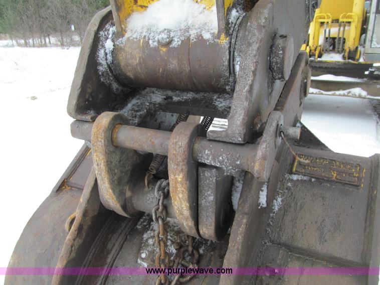 image for item G2596 1996 Kobelco SK220LC  Mark IV excavator