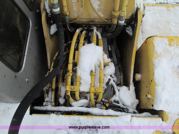 image for item G2596 1996 Kobelco SK220LC  Mark IV excavator