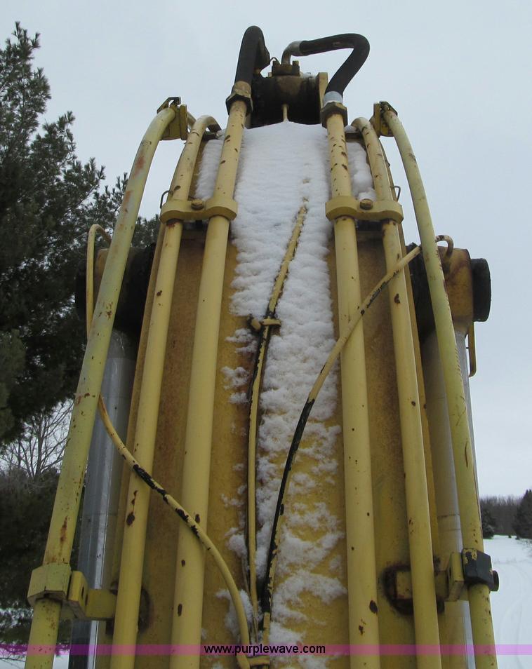 image for item G2596 1996 Kobelco SK220LC  Mark IV excavator