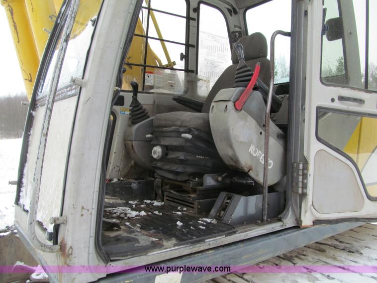image for item G2596 1996 Kobelco SK220LC  Mark IV excavator