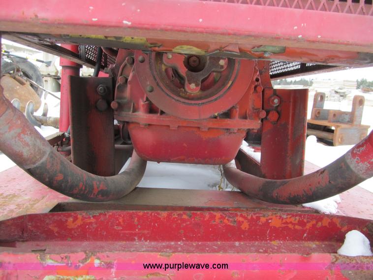 image for item G2603 1988 MKT V-5B sheet pile driver