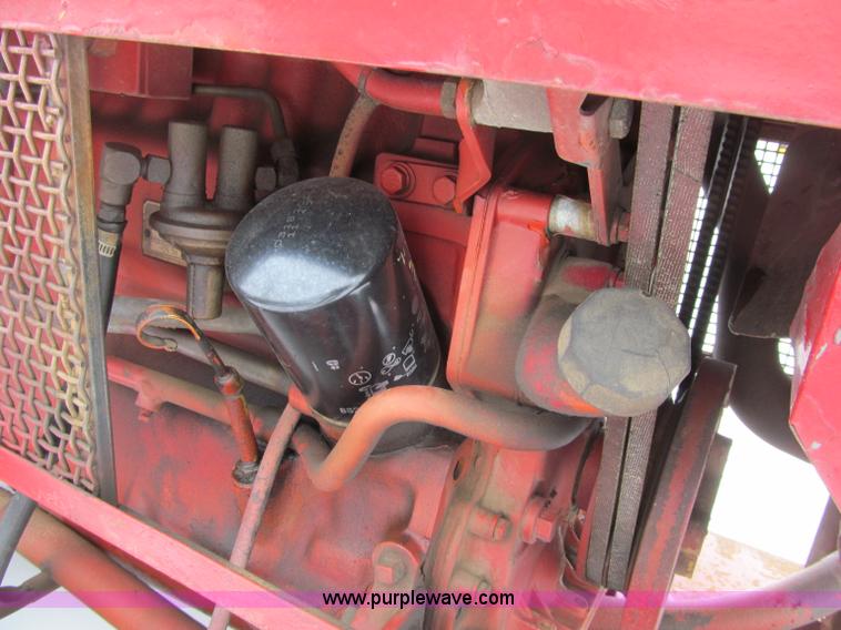 image for item G2603 1988 MKT V-5B sheet pile driver