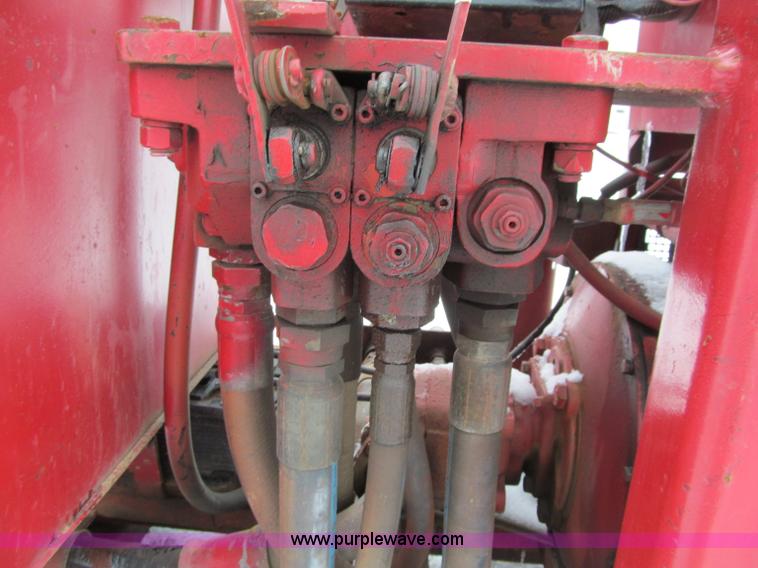 image for item G2603 1988 MKT V-5B sheet pile driver