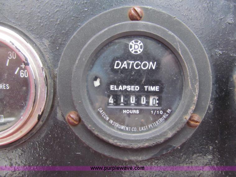 image for item G2603 1988 MKT V-5B sheet pile driver