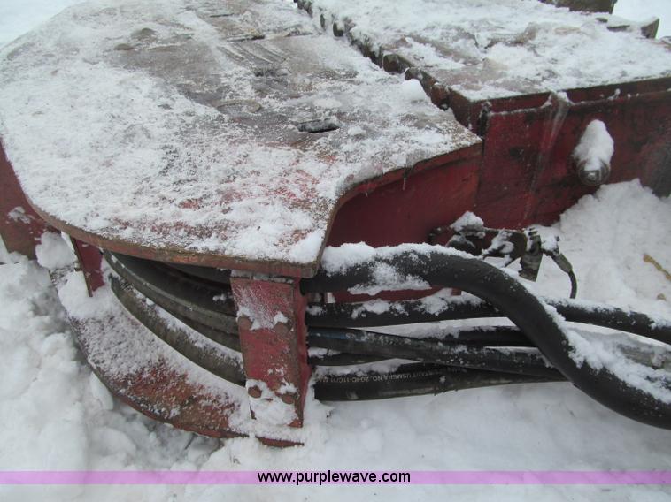 image for item G2603 1988 MKT V-5B sheet pile driver