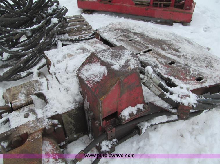 image for item G2603 1988 MKT V-5B sheet pile driver
