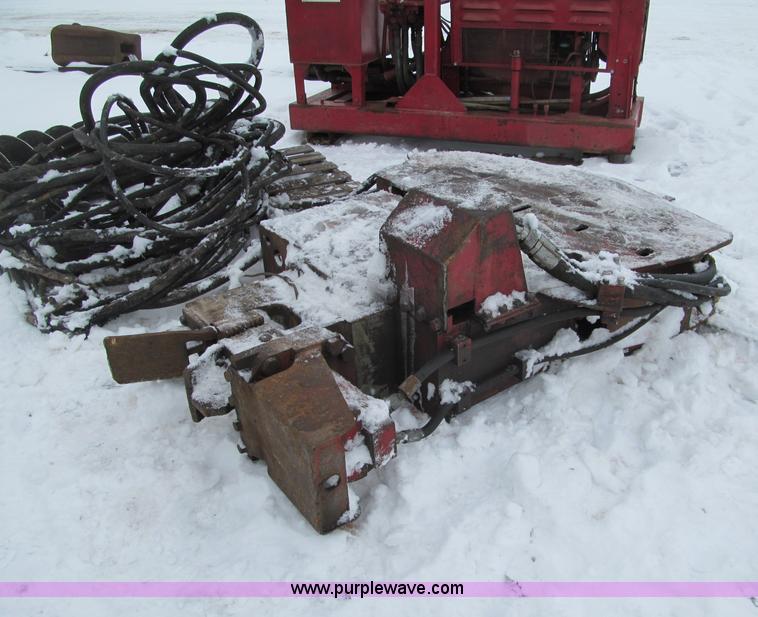 image for item G2603 1988 MKT V-5B sheet pile driver
