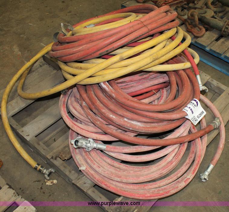 Approximately 8 pneumatic air hoses in Neillsville, WI Item G2698 sold Purple Wave
